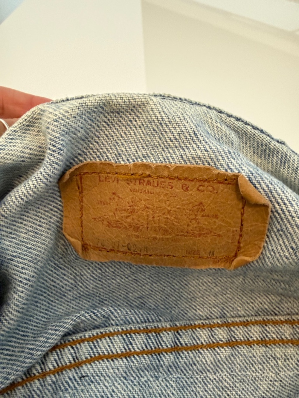 Levi's Blue Denim Jacket with White Chanel Back Panel - Picture 2 of 3